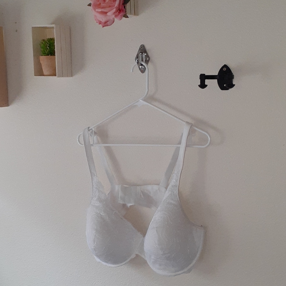 (Bundle 3+ for 25%) off white playtex bra